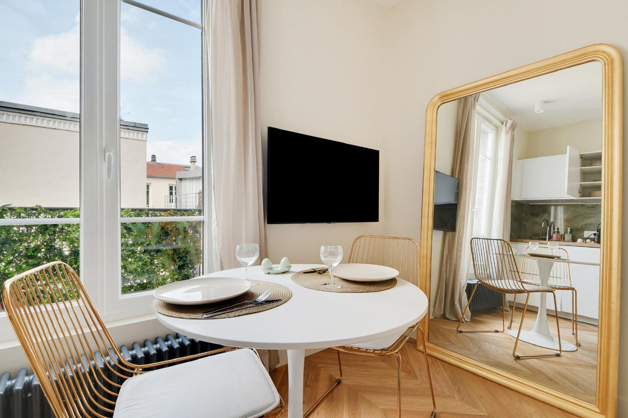 Suite Deluxe 1 By Les Maisons De Charloc Homes 불로니으 빌렁꾸흐 외부 사진